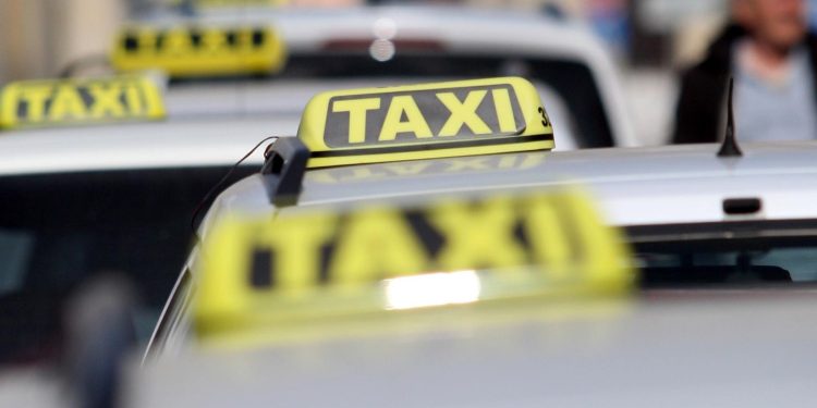 Zadarska policija u kontroli taksija: najviše prekršaja imaju zbog nepropisnog parkiranja, a ponešto i zbog alkohola!