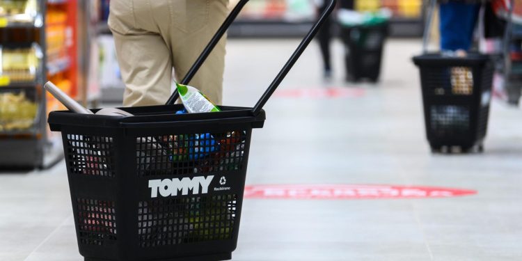 Slobodna Dalmacija – Sve više trgovina u Splitu u nedjelju otvara svoja vrata, čak i jedan šoping centar. Donosimo popis tko i kako radi