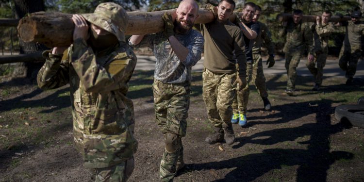 Skandal trese ukrajinsku brigadu koju su obučavali Francuzi