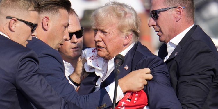 Hrvati komentiraju što se krije iza atentata na Trumpa: ‘Sve je namješteno i odglumljeno’