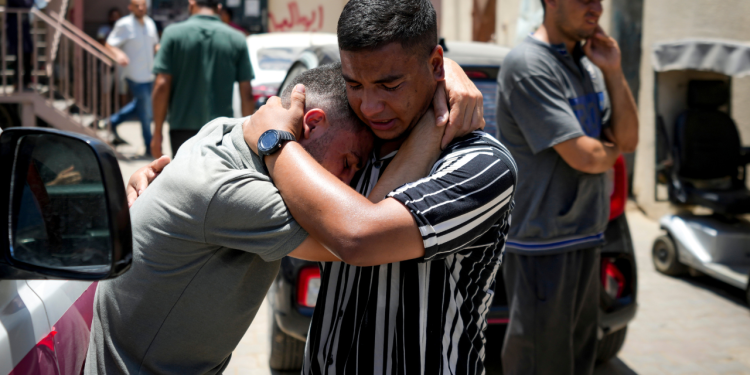 25 poginulih u izraelskom zračnom napadu na jug Gaze dok su medicinske ustanove zatvorene