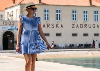 Slobodna Dalmacija – Ovo vrijedi pogledati; svjetski poznata arhitektica sutra u Bolu na Braču izlaže svoje likovne radove