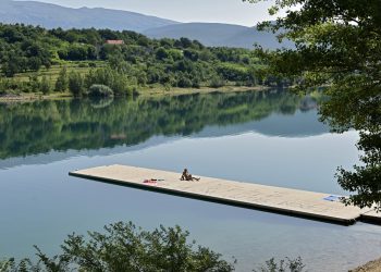 Slobodna Dalmacija – U Zagori su otkrili novi način rashlađivanja; prizori s konjem zaludili TikToK: ‘Ovo cijeli svijet treba vidjeti!’