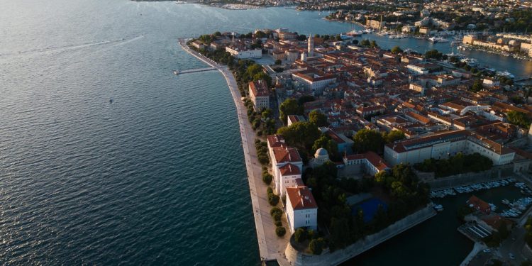 Najskuplje nekretnine na zadarskom području: hoteli se prodaju za 9 milijuna eura, a za tjedni najam kuća traži se od 15 do 61 tisuću eura!