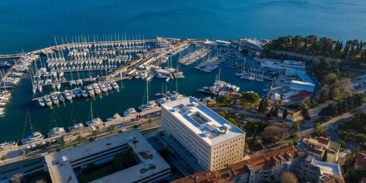 Slobodna Dalmacija – Vrtio je najveći novac u Splitu, a onda je naprasno napustio grad: otkrivamo gdje je ‘uskrsnuo’ važan Oparin suradnik