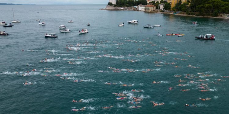 U tijeku su prijave za tradicionalni 52. plivački maraton Preko – Zadar, svi plivači moraju obavezno napraviti liječnički pregled