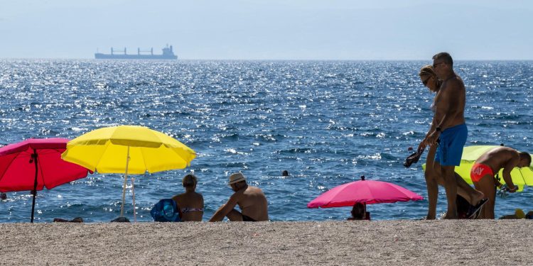 Slobodna Dalmacija – Splićanke ‘peškale’ infekciju na plaži, pojavile im se kraste. Doktorica upozorava: ‘Pazite, zarazno je’