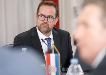 Slobodna Dalmacija – Damir Barbir najavio uvođenje građanskog odgoja u splitske škole: ‘Split je grad koji ne mrzi’