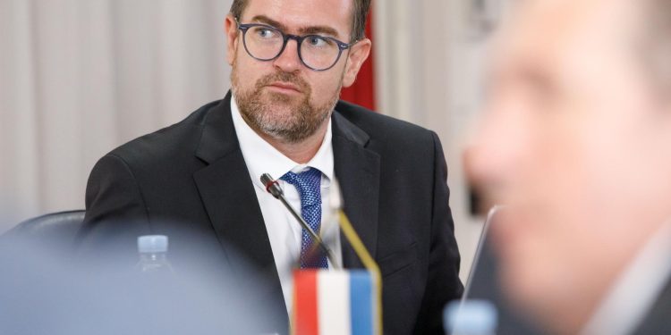 Slobodna Dalmacija – Damir Barbir najavio uvođenje građanskog odgoja u splitske škole: ‘Split je grad koji ne mrzi’