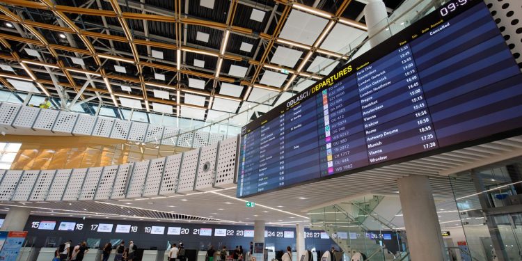 Slobodna Dalmacija – Mate Melvan o kolapsu u Zračnoj luci: Stručnjaci otklanjaju kvar na informatičkom sustavu splitskog aerodroma