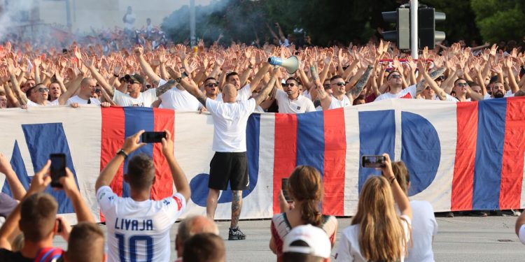 Slobodna Dalmacija – Otkrili smo što je Splićanina toliko snervalo da je napao stranca i prisilio ga da skine hlače. Stare su to frustracije!
