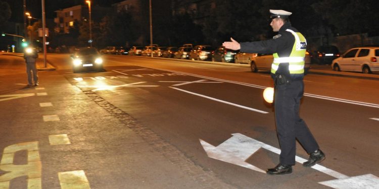 Slobodna Dalmacija – Splitska policija privela tri vozača; nisu uopće smjeli biti za volanom, toliko su ‘dobri’… Ovo su im svi grijesi…