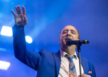 “Bijela noć sv. Mihovila” i ove godine privukla brojnu publiku, Mladen Grdović oduševio posjetitelje