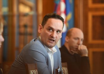 Marko Vučetić: “Gradonačelnik Dukić, odnosno njegovi momci iz susjednih ureda, neprestano piše/u pisma. Ne čitam ih! Besmisleno je…”