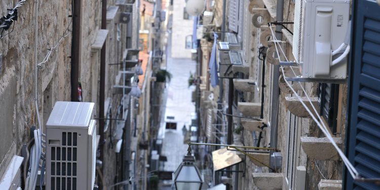 Toplinski val ruši rekorde u potrošnji električne energije, idućih dana bit će dostignut maksimum, ali nema straha…