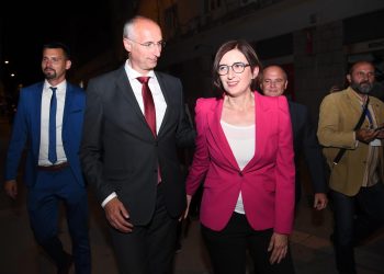 Slobodna Dalmacija – Šef splitskog HDZ-a otkrio da državni revizori terete Puljkovu stranku: ‘Tko je pio i jeo na račun Grada Splita?’