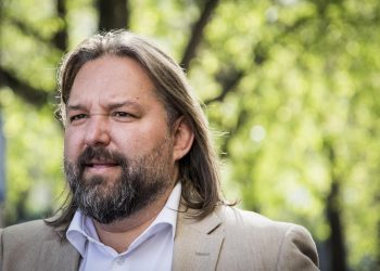 Nakon što ga je prozvao gradonačelnik Burić, javio se i Restović: ‘Prespavali ste zadnja dva mjeseca, prstom niste maknuli…’