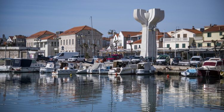 Vodice će novčano nagraditi učenike koji su sve razrede prošli s pet, evo svih detalja