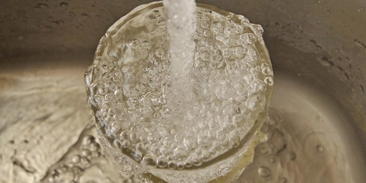 Slobodna Dalmacija – Na jedan od vrućih dana u godini mještani u okolici Splita ostaju bez vode skoro cijeli dan. Evo gdje se nalazi rezerva