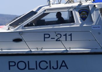 Slovenka krivotvorila dozvolu za brod, šibenska policija je kazneno prijavila