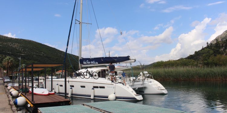 Direktor turističke agencije priznao da je ponton u Komolcu njihov, te optužio Dubrovački da stvara atmosferu linča!