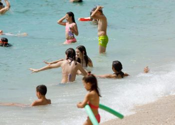 Slobodna Dalmacija – More u Splitu je uskuhalo, pitali smo stručnjake koliko je to opasno za razvoj bakterija. Problem je samo ova situacija