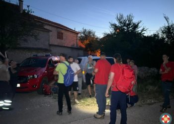 Uspješno završena potraga: šibenski HGSS-ovci pronašli ženu koja je nestala u Kistanjama; ‘Bila je nedaleko od sela’