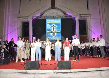Održan šesti po redu koncert duhovne glazbe Krist na žalu. Pogledajte atmosferu