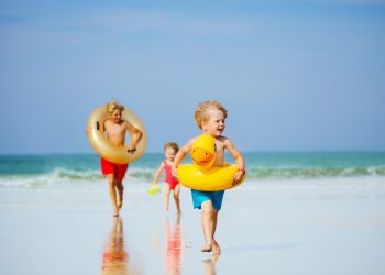 Slobodna Dalmacija – Obucite mališanima kupaći! Pedofili vrebaju po splitskim plažama; raste trend iskorištavanja djece za pornografiju
