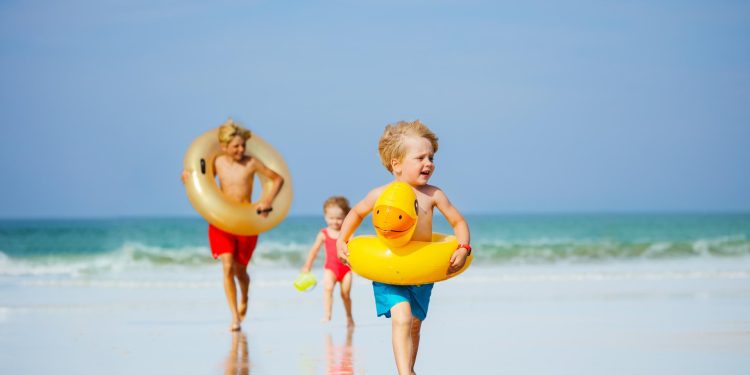 Slobodna Dalmacija – Obucite mališanima kupaći! Pedofili vrebaju po splitskim plažama; raste trend iskorištavanja djece za pornografiju