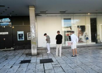 Slobodna Dalmacija – Iz KBC-a doznajemo da su ispred ‘Centrala’ stradali redom mladi Šveđani i Nijemci: ‘Teže je ozlijeđena 16-godišnjakinja’