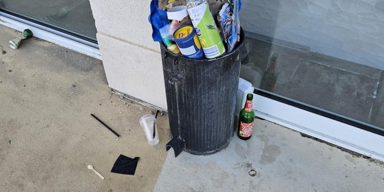 U čišćenju plaže u Uvali u subotu će građanima pomoći i Čistoća