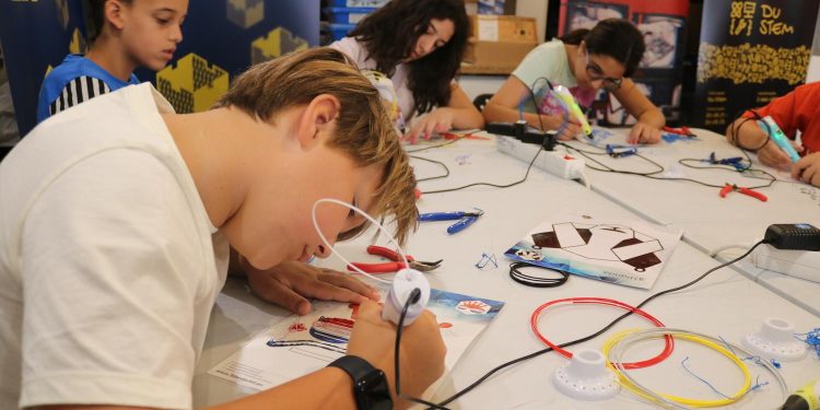 STEM ljeto u ZTK: Više od 50 polaznika na radionicama crtanja 3D olovkom!