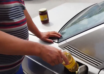 Slobodna Dalmacija – Pogledajte što je čovjek ulio u rezervoar Mercedesa; odmah je pala računica isplativosti: ‘Litra dizela…’