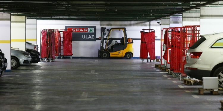 Slobodna Dalmacija – Šok za Splićane; parking u garaži kod bolnice Firule poskupio čak pet puta! Situacija je ionako neizdrživa, a tek sad…