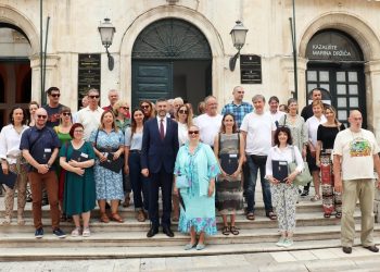 Građani odabrali najbolje projekte za 2025., potpore za 42 tradicijska obrta, svjetlo pješačkoj stazi do mora u Brsečinama, novom parkiralištu u Mokošici 69 mjesta