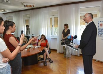 Slobodna Dalmacija – Puljak žestoko ošinuo po šefu splitskog HDZ-a: ‘Šuta je nesposoban i površan, optužuje mene za