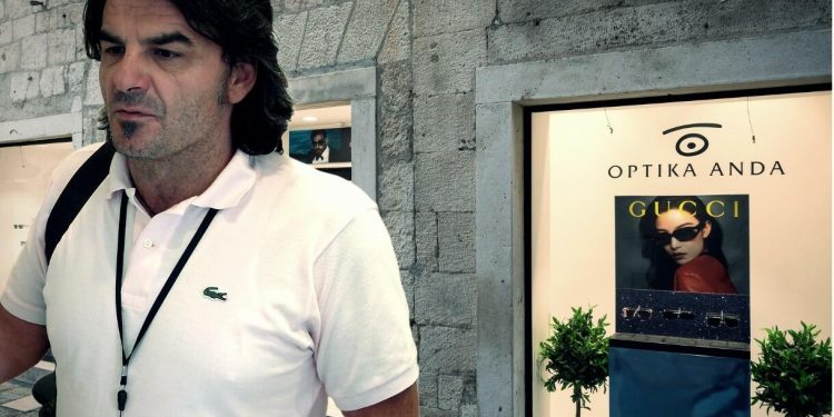 Slobodna Dalmacija – Nikad ispričana priča o jednoj od najbogatijih splitskih obitelji: imali su ‘tvornicu zlata’ i onda otvorili Optiku Anda