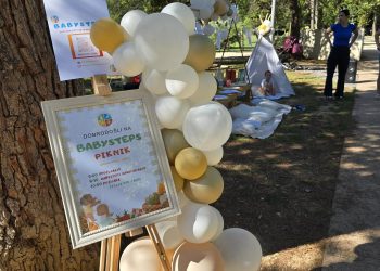 U parku Vruljica održano prvo natjecanje u puzanju beba Babysteps! Sudjelovalo čak 40 beba, imamo i ime najbrže puzačice koja je pomela konkurenciju