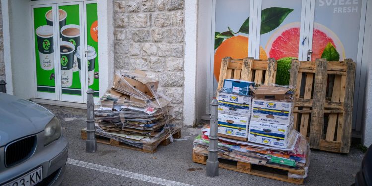 Nakon našeg teksta o otpadu na javnoj površini ispričali se iz poznatog trgovačkog lanca