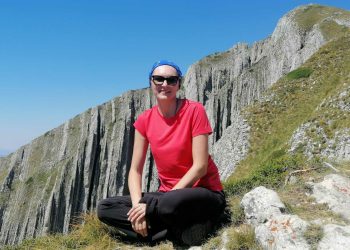 Slobodna Dalmacija – Proveli smo dan s omiljenom imotskom i viškom doktoricom. Nikolina obožava planinarenje i Hajduk, ima poruku za Gattusa