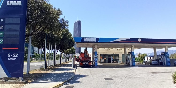 Slobodna Dalmacija – Iz Ine objasnili zašto usred sezone u Splitu i Solinu renoviraju 3 benzinske postaje: ‘Radimo to zbog kupaca, uživat će’