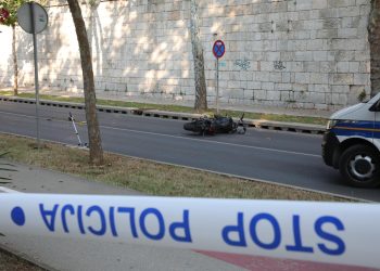 Dvije prometne nesreće u kojima su dvije osobe teže, a jedna lakše ozlijeđena