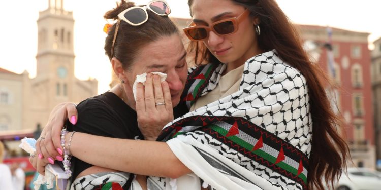 Slobodna Dalmacija – U Splitu održan mimohod u znak sjećanja na žrtve genocida u Srebrenici. Puljak: ‘Ovakve strahote se i dalje događaju’