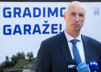 Slobodna Dalmacija – Puljak najavio još jedan veliki projekt; na poznatoj zelenoj površini planira se gradnja garaže sa 620 parkirnih mjesta