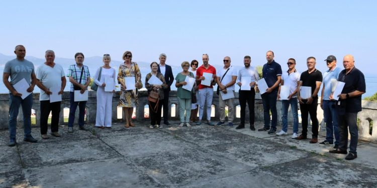 Uručena 33 ugovora za sufinanciranje sunčanih elektrana u kućanstvu: Zadarska županija vodeća po proizvodnji energije iz obnovljivih izvora