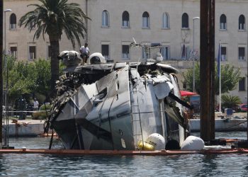 Slobodna Dalmacija – Konačno izvučena olupina izgorjele jahte poznatog poduzetnika, doznajemo koliko ga je to koštalo i kakva joj je sudbina