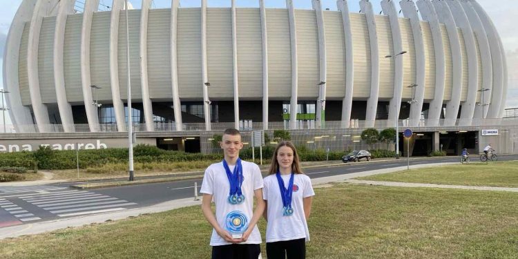 Jugaši kući pjevajući, plus pet za Lukšu Pavića, Petra Smokvina doplivala do najvećeg uspjeha u karijeri