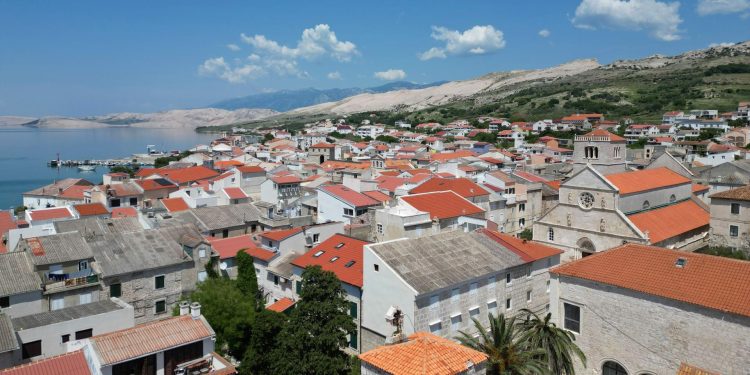 Slobodna Dalmacija – Ajme majko, šta je ovo?! Ovako bizarne zahtjeve iznajmljivača još niste vidjeli, jedan posebno bode oči: To je 150 eura