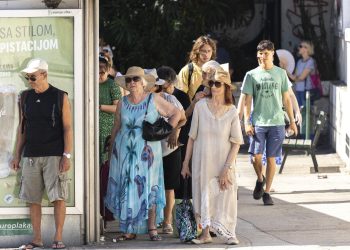 Slobodna Dalmacija – Split je postao pećnica na otvorenom! Pakleni tjedan vadi dušu iz ljudi, diše se na škrge, a nije ni turistima lako…